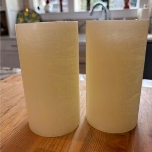 2 Timber Pillar Candles